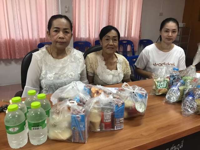 ตักบาตรเทศกาลปีใหม่ ประจำปี 2563